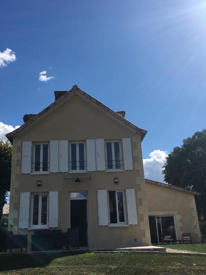 Allee Des Roses Saint-Philippe-dʼAiguille Exterior foto
