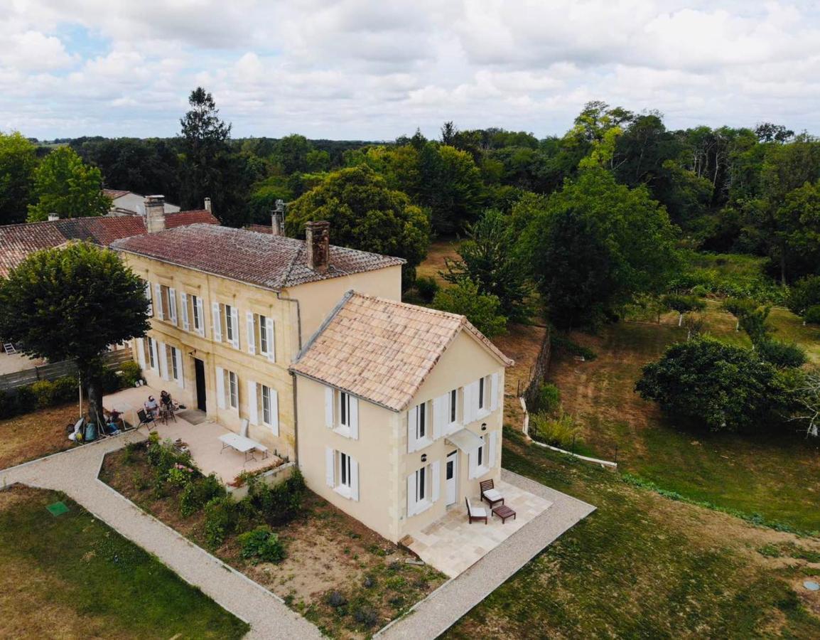 Allee Des Roses Saint-Philippe-dʼAiguille Exterior foto