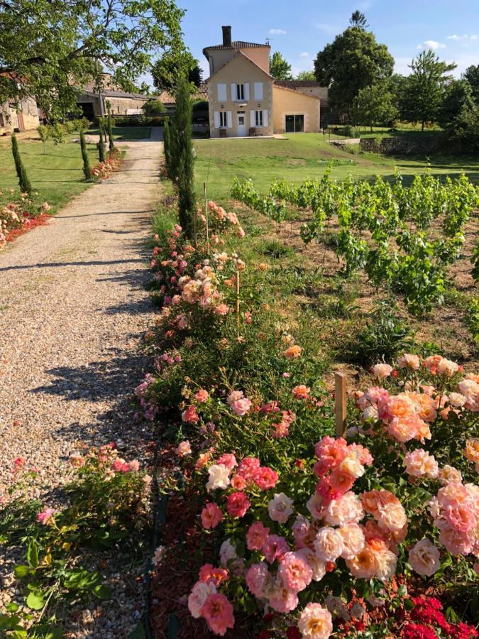 Allee Des Roses Saint-Philippe-dʼAiguille Exterior foto